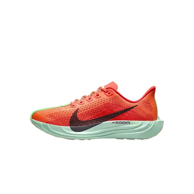 Nike Pegasus Plus Red, Damen-L – Lightweight Road Running Shoes Bewertung und Preis